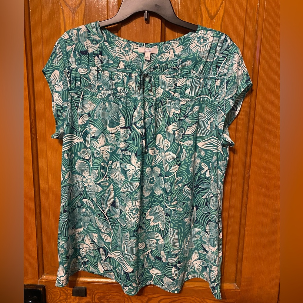 Woman’s Croft & Barrow Top